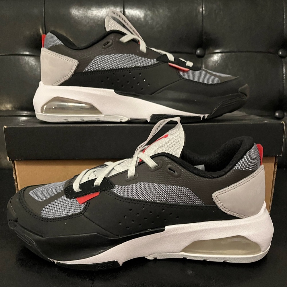 Jordan Air 200E ‘Black University Red’‎ NWT
